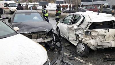 Опубликованы кадры момента массовой аварии на Рублевском шоссе