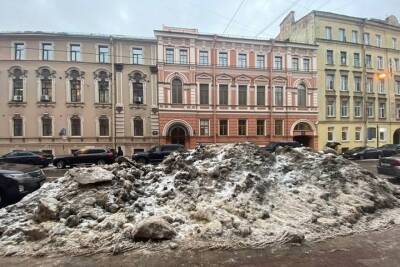 «Коммунальные» обыски в Петербурге обернулись 19 уголовными делами