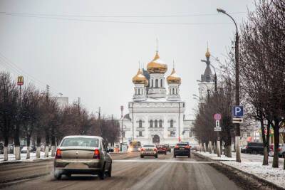Водителей Тверской области предупредили о гололедице на дорогах