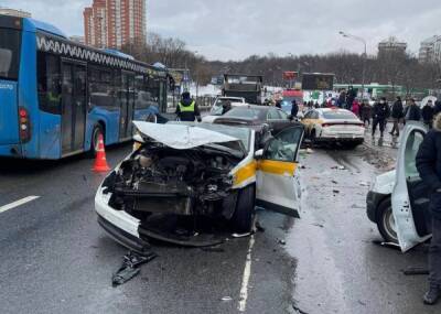 В ДТП на Рублевском шоссе пострадал миллиардер и один из идеологов реновации Алексей Шепель