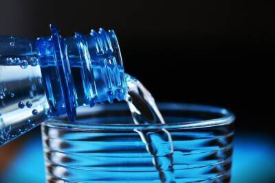 В Курске проводят проверку качества бутилированной воды