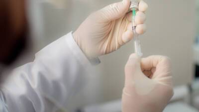 В Белоруссии полный курс вакцинации против коронавируса осуществили почти 50% населения
