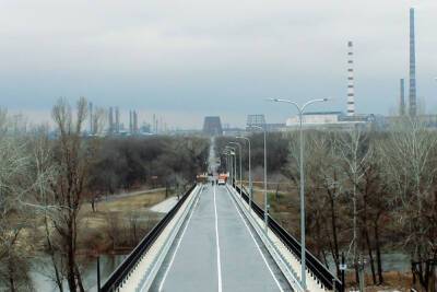 На мосту между Лисичанском и Северодонецком установят светофор