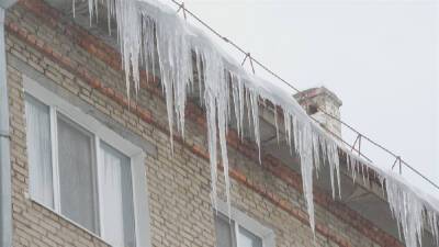 Прокуратура проверит информацию об образовании сосулек на крышах домов в Смоленске