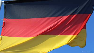 Канцлер Германии выразил солидарность с позицией Франции и Польши по ситуации вокруг Украины