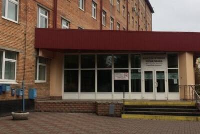 В Курске поликлиника ОМКБ продолжает оказывать пациентам плановую медицинскую помощь