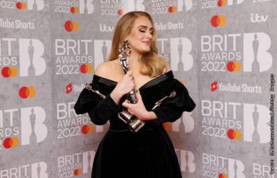 Адель стала триумфатором Brit Awards 2022