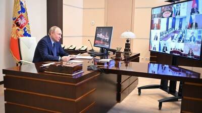 Путин провел заседание Совета по науке и образованию
