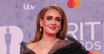 Адель забрала главные награды на премии BRIT Awards-2022