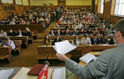 Высшее образование в Украине: сколько стоит контракт и сколько студенты получают стипендии