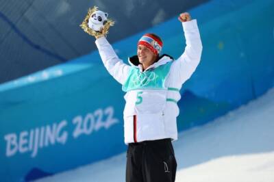 Норвежский фристайлист Рууд завоевал золотую медаль в биг-эйре
