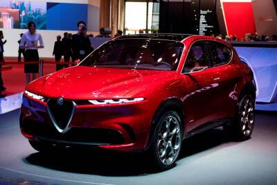 Alfa Romeo официально презентовала компактный кроссовер Tonale