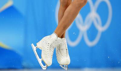 Опять допинг? На Олимпиаде в Пекине задержали награждение российских фигуристов