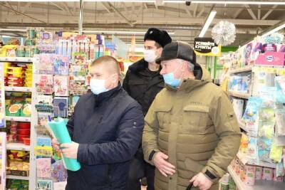 Владимирцев «шкурят» за отсутствие масок в магазинах