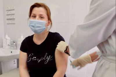 Новосибирский вирусолог Нетёсов отметил снижение эффективности вакцин от COVID-19 в борьбе с «омикроном»