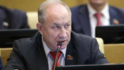 Депутат Рашкин не явился в суд из-за положительного теста на коронавирус