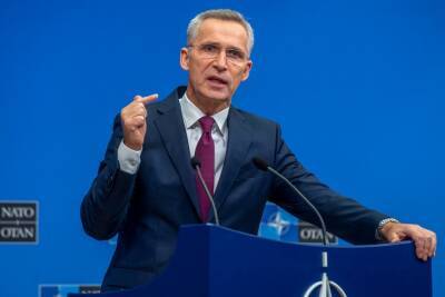 Генсек НАТО заявил, что риск российского вторжения в Украину растет