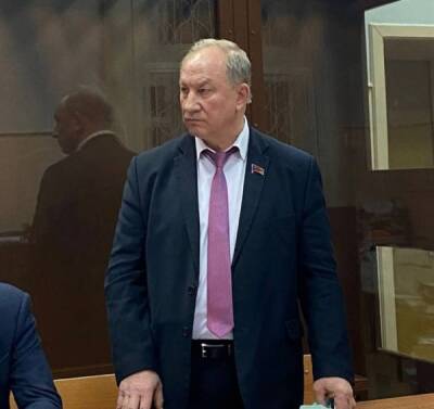 Суд продлил запреты, наложенные на депутата Рашкина, до конца марта