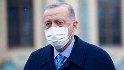 Шесть человек арестованы за оскорбление заболевшего COVID-19 Эрдогана
