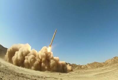 ВС Ирана представили новую ракету с дальностью поражения 1450 километров (ФОТО)