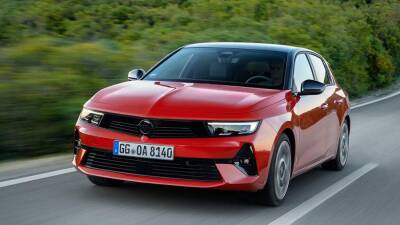 Названы сроки начала продаж нового поколения Opel Astra в России