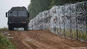 Польша продолжает строить стену на границе с Беларусью
