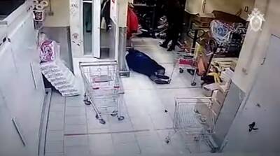 Четверо грабителей насмерть забили битами кассиршу в магазине