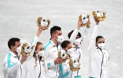 Задержана церемония награждения российских фигуристов на Олимпиаде