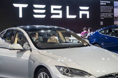 Tesla отзовет 26,7 тысячи электромобилей