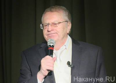 "Допрививался": соцсети отреагировали на госпитализацию Жириновского