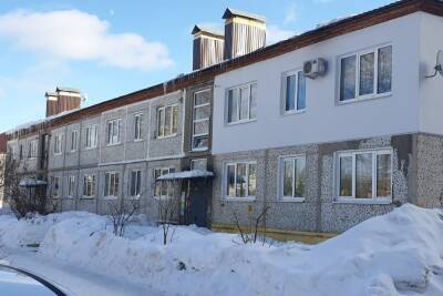 Рядом с жительницей Заокска сошел снег с крыши многоквартирного дома