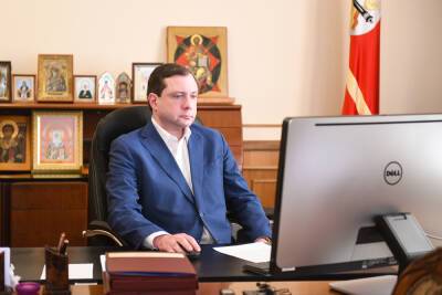 Губернатор Островский потребовал принять меры к чиновникам департамента по здравоохранению до конца недели