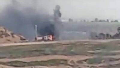 Палестинские террористы сожгли израильский грузовик на границе с Газой