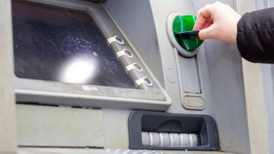 Инженер-программист Голушко посоветовал не оставлять чеки в банкомате