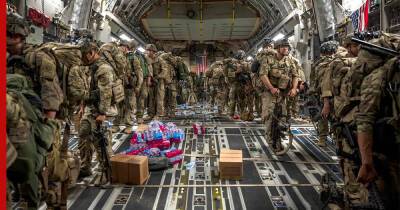 Пентагон может задействовать армию США при эвакуации американцев из Украины