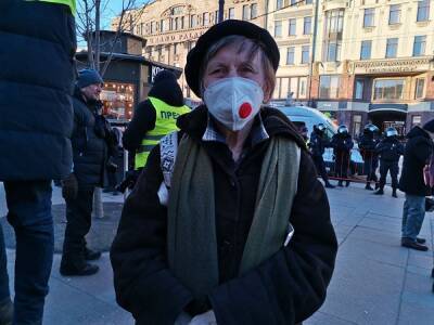 82-летняя жительница Петербурга объяснила, почему вышла на антивоенную акцию