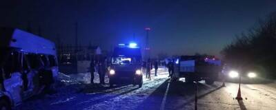 В Омске при столкновении маршрутки и грузовика пострадали шесть человек