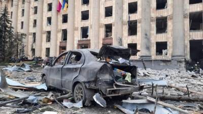 Ракетный удар по площади Свободы в Харькове: разрушено здание ОГА