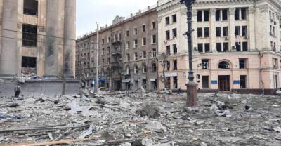 В Харькове оккупанты разгромили здание ОГА - под завалами оказались люди