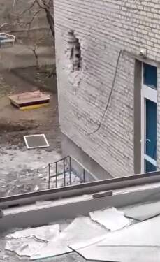 Российские оккупанты обстреляли областной дом ребенка в Северодонецке (видео)