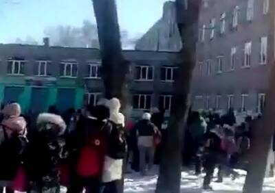 Опубликовано видео эвакуации учеников из рязанской школы №47