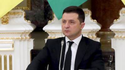 Зеленский заявил об отзыве послов в Грузии и Киргизии