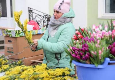 Где в Смоленске будут торговать цветами к 8 марта