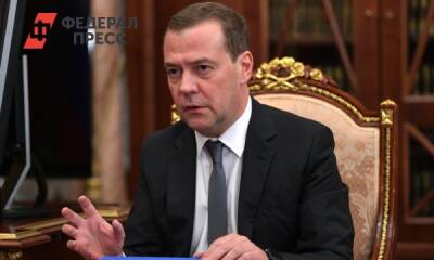 Медведев пригрозил Франции войной