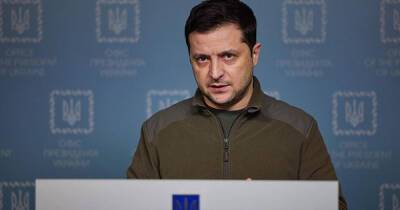 Зеленский рассказал в Европарламенте, как Украина противостоит российским захватчикам (ВИДЕО)