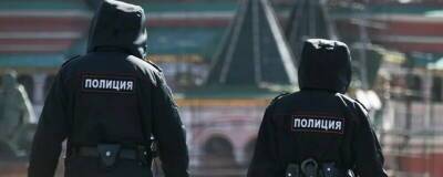 Полицейского в Москве преследовала обнажённая женщина