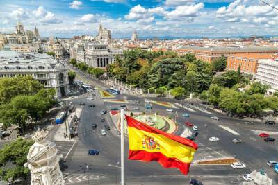Испания решила пускать COVID-переболевших туристов из неевропейских стран
