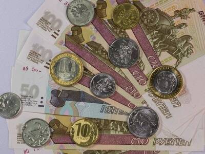 Рубль падает к доллару и евро на сообщениях о продолжении спецоперации РФ на Украине