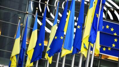 Президент Украины обратился по видеосвязи к Европарламенту