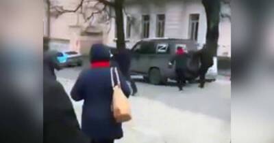 В Сети разоблачили фейк с украинцами, напавшими на "российское" авто